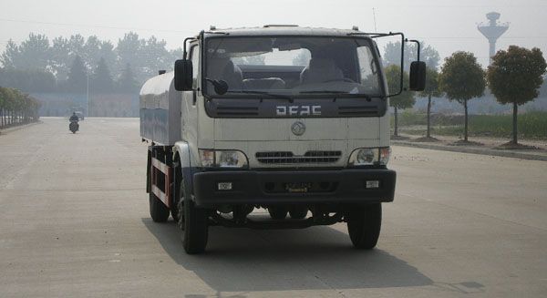 東風(fēng)輕型自卸式垃圾車(chē)