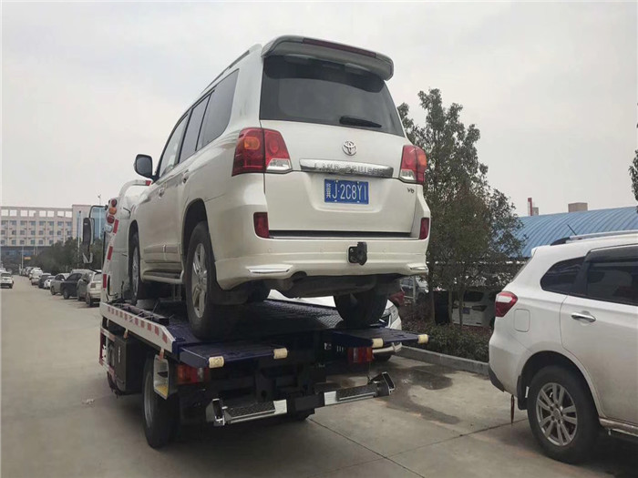 多利卡藍(lán)牌一拖二清障車