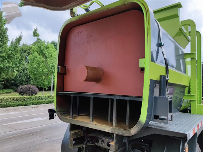 江鈴5方餐廚垃圾車(chē)