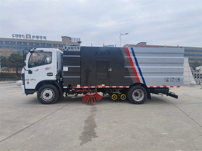 多利卡8方洗掃車(chē)